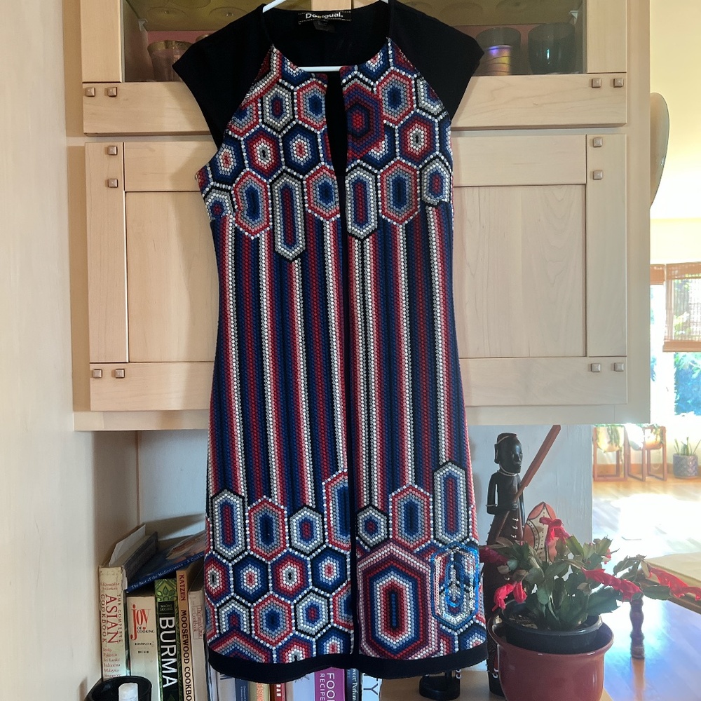 Funky Desigual small black dress op art spain
